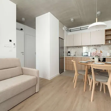 Апартаменты Luxury With Parking And Air Conditioning Near Center By Renters Prestige *