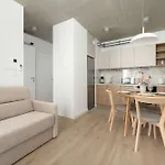 Appartement Luxury With Parking And Air Conditioning Near Center By Renters Prestige *