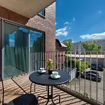 Luxury With Parking And Air Conditioning Near Center By Renters Prestige Lejlighed *