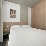 Luxury With Parking And Air Conditioning Near Center By Renters Prestige Appartamento Breslavia