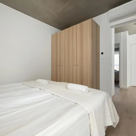 Luxury With Parking And Air Conditioning Near Center By Renters Prestige