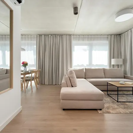 Apartamento Luxury With Parking And Air Conditioning Near Center By Renters Prestige