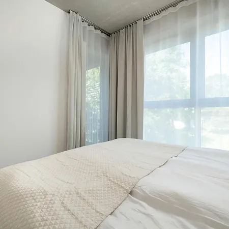 Luxury With Parking And Air Conditioning Near Center By Renters Prestige Apartamento *