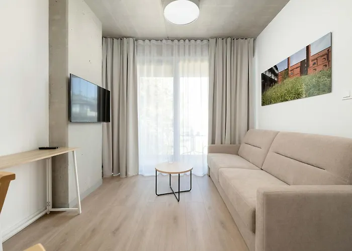 Luxury With Parking And Air Conditioning Near Center By Renters Prestige Apartament