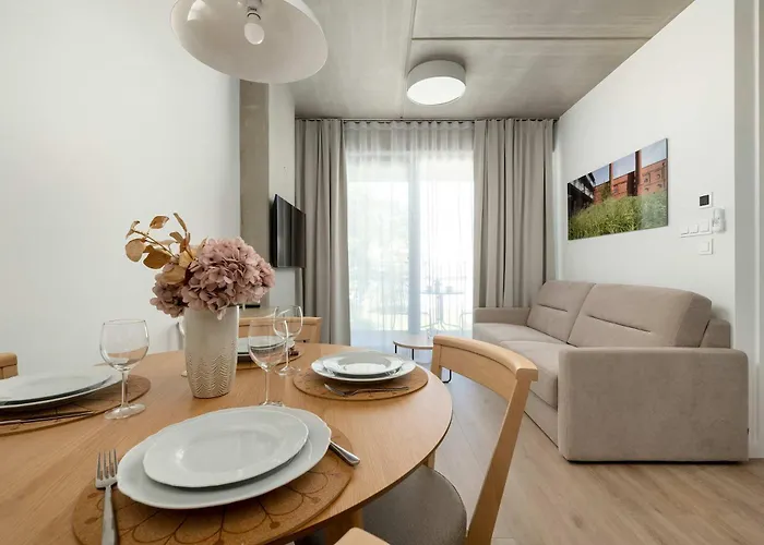 Luxury With Parking And Air Conditioning Near Center By Renters Prestige Apartament