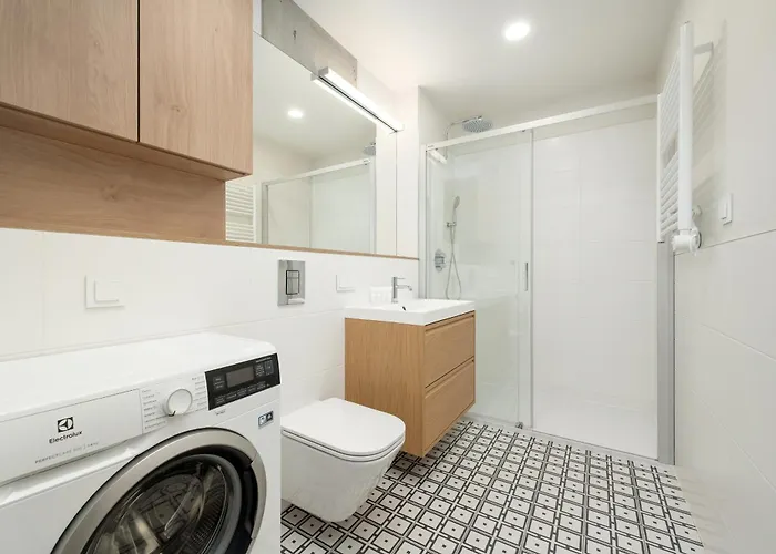 Apartament Luxury With Parking And Air Conditioning Near Center By Renters Prestige