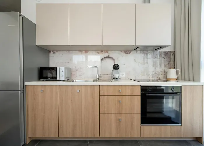 Apartament Luxury With Parking And Air Conditioning Near Center By Renters Prestige *