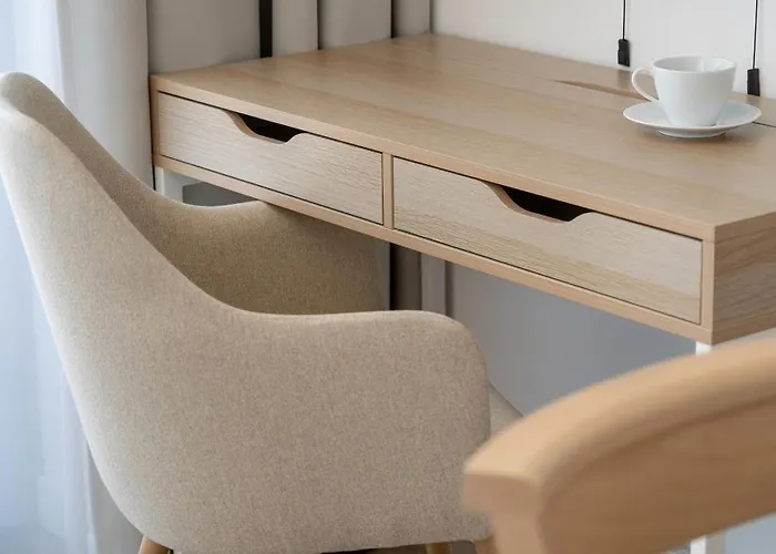 Luxury With Parking And Air Conditioning Near Center By Renters Prestige *