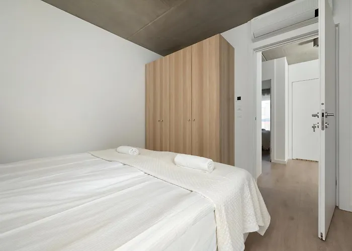 Luxury With Parking And Air Conditioning Near Center By Renters Prestige