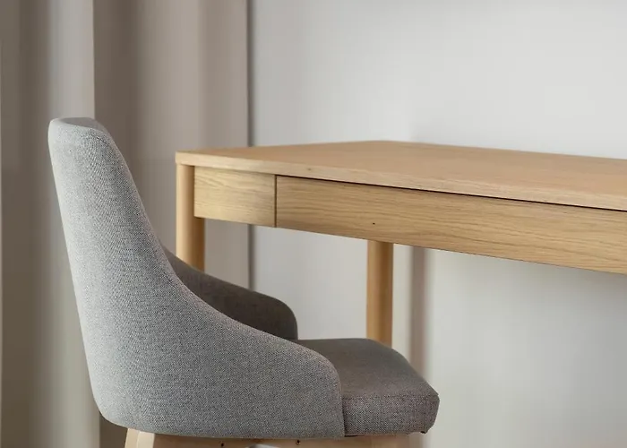 Luxury With Parking And Air Conditioning Near Center By Renters Prestige Apartament *