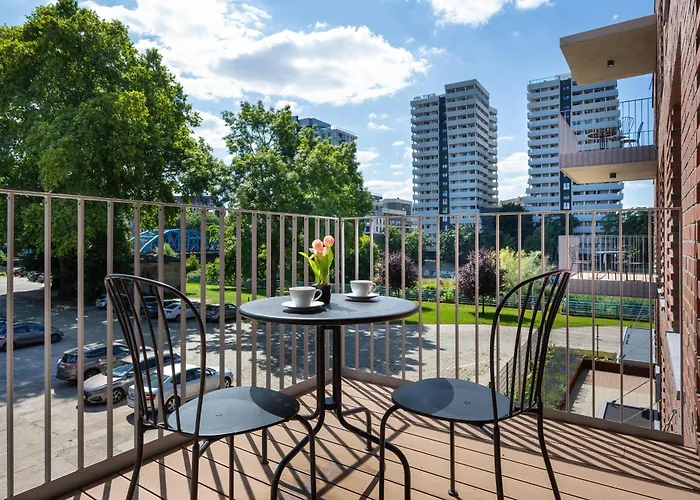 Luxury With Parking And Air Conditioning Near Center By Renters Prestige