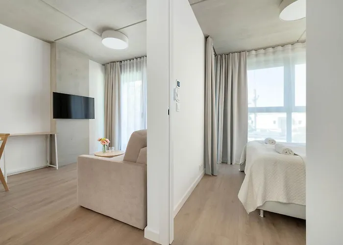 Apartament Luxury With Parking And Air Conditioning Near Center By Renters Prestige *